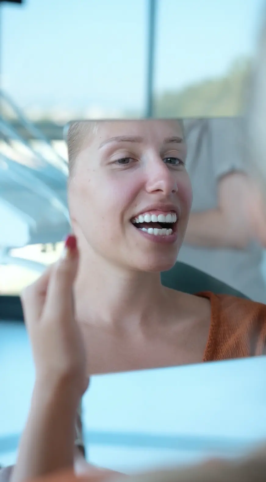 Jennifer, dental veneers patient at Inter Dental Turkey